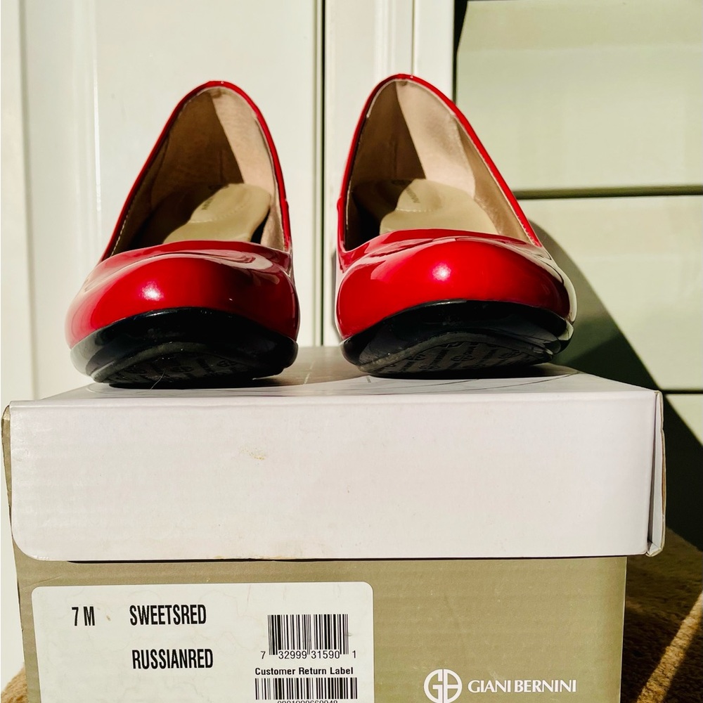 Giani Bernini Sweet Red Women's Flats